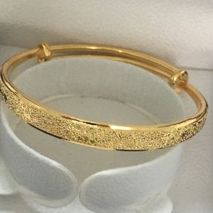 999 Frosted Gypsophila Bracelet in 18k Yellow Gold